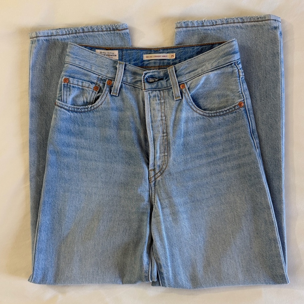 Levi’s Ribcage Straight Ankle Jeans Size 25